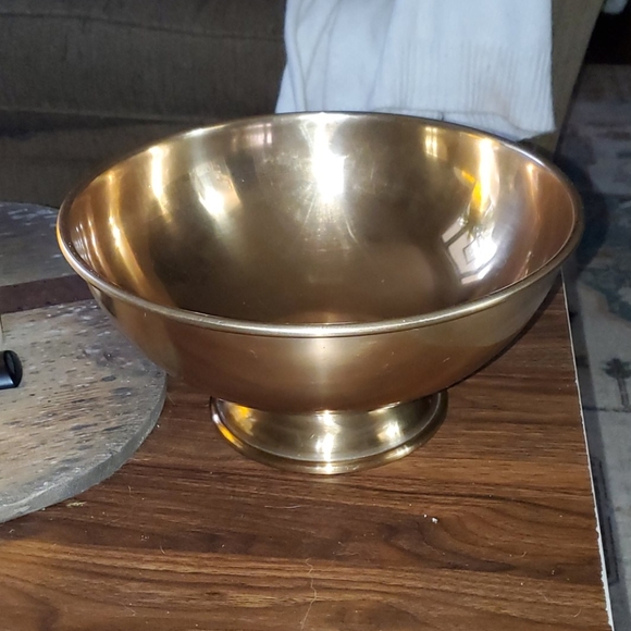 Threshold decorative footed bowl brass